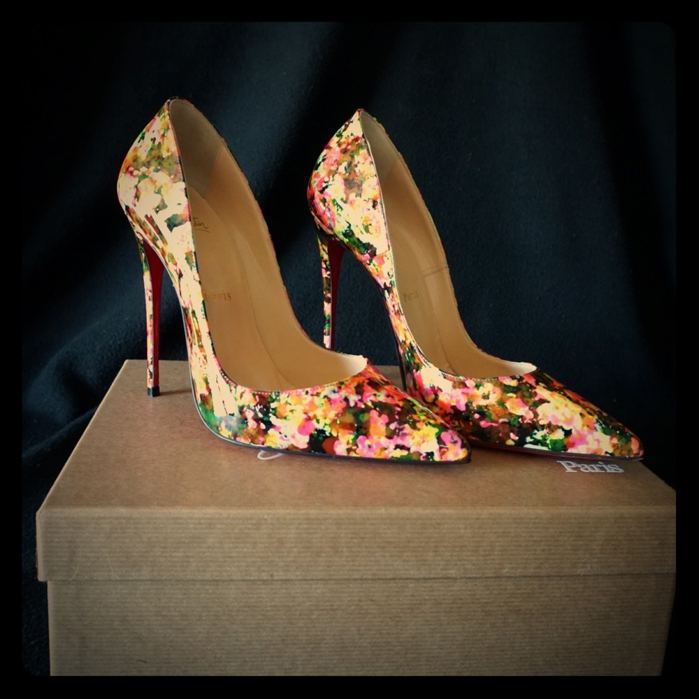 CHRISTIAN LOUBOUTIN SO KATE SIZE 37.5 WORN ONCE